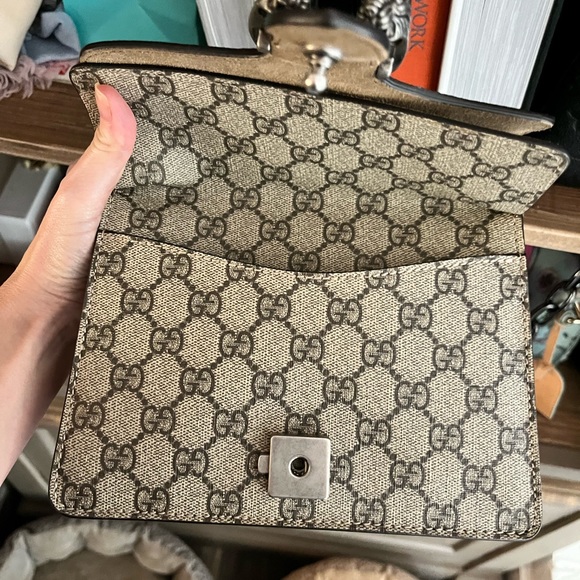 Authentic GUCCI Dionysus GG Supreme mini bag - Picture 4 of 4